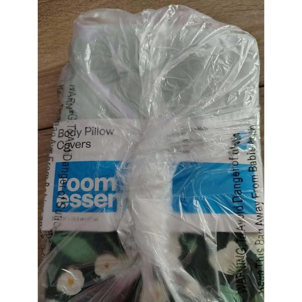 Room Essentials Body Pillow Covers‎ Floral Print 100 Recycled Polyester 2 in pk